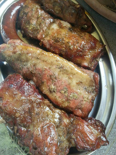Una foto de Costillas de cerdo asadas al horno de leña