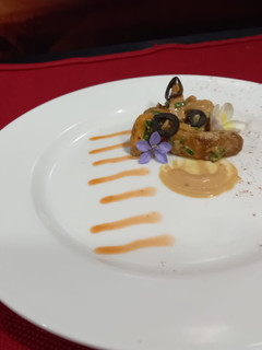 A picture of German potatoes salad.