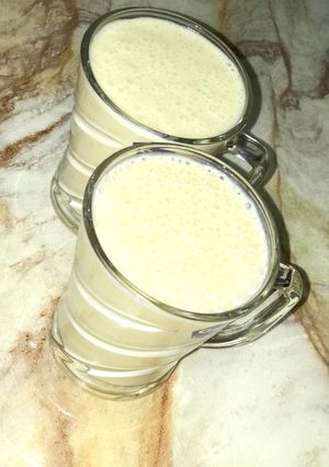 A picture of Banana smoothie.