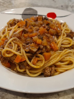 Una foto de Espaguetis en salsa bolognesa