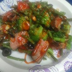A picture of Leftover London Broil Salad.