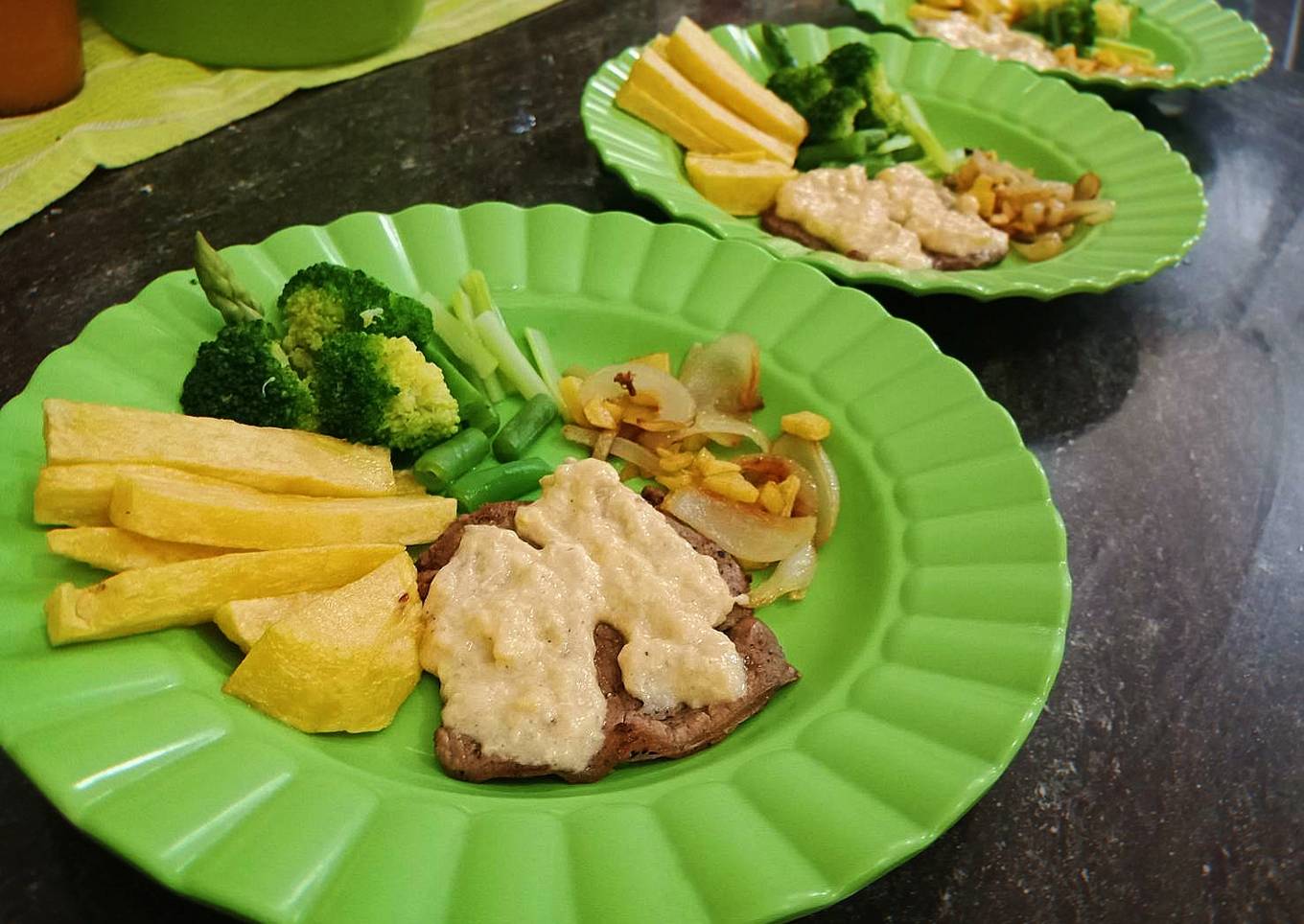 Beef steak saus carbonara