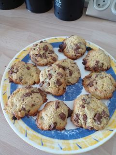 Une photo de Cookies chocolat lait ou blanc