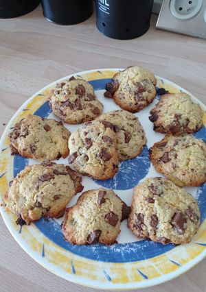 Une photo de Cookies chocolat lait ou blanc
