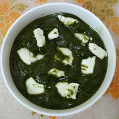 A picture of Palak panner.
