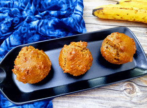 A picture of Spiced Pumpkin Banana Muffins.