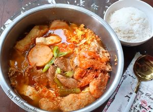 Foto resep Haemul Sundubu Jjigae w Beef (Sup Tahu Seafood + Daging Pedas)