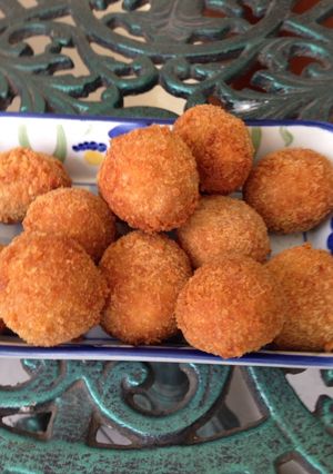 Foto resep Bitter ballen mozzarella ala Dee😍