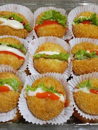 Cara Mudah Menyiapkan Resep Donat sosis yang Lezat Anti Ribet, Uenak Banget