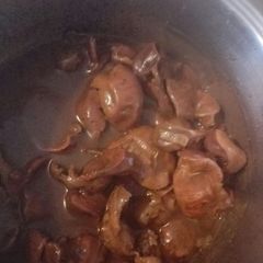 A picture of Chicken gizzards.