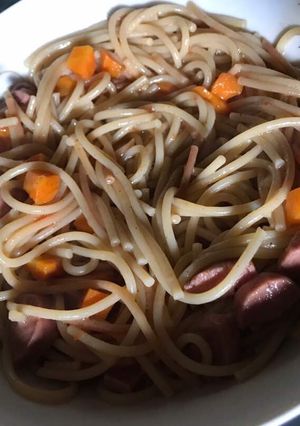 A picture of Spaghetti & Sausage.