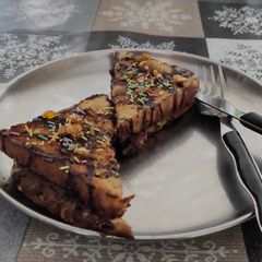A picture of Chocolate butterscotch toast.