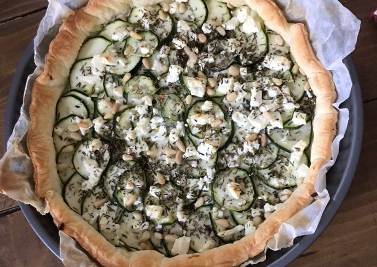 La Délicieuse Recette du Tarte fine courgettes et Feta