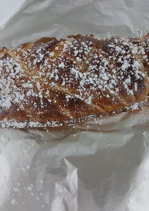 Foto principal de Trenza de hojaldre con chocolate blanco