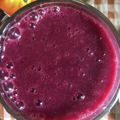 A picture of Simple healthy grape juice.