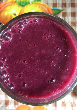 A picture of Simple healthy grape juice.