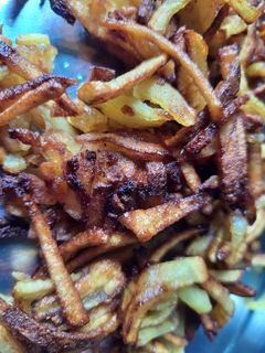 আলু ভাজা(Aloo bhaja recipe in Bengali) রেসিপির প্রধান ছবি