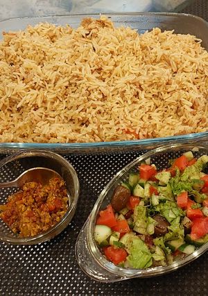 A picture of Pulao In Leftover Chicken Yakhni.
