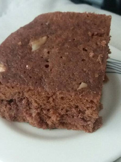 Una foto de Pastel / bizcochuelo al microondas de chocolate y nueces