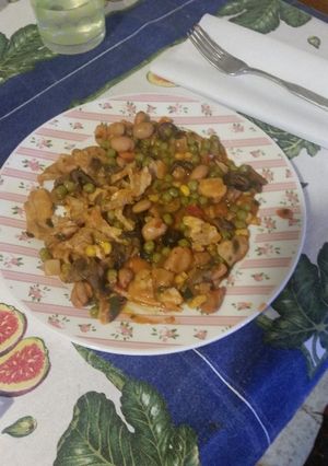 Foto di Kebab di pollo con legumi e funghi