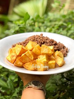 Hình của món Khoai Tây Chiên Bò Bằm Xào.