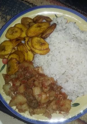 A picture of White rice/potatoes source and plantain.