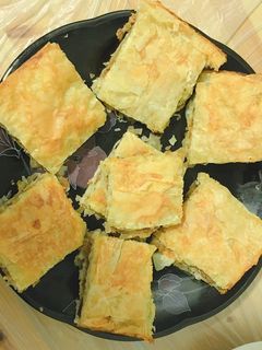 صورة لوصفة جلاش باللحمه المفرومه بالموتزاريلا 😋