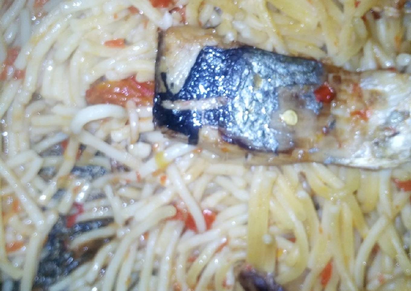 Concoction spagetti and fish