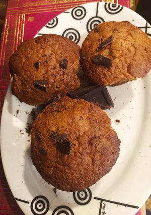Φωτογραφία της συνταγής Muffins μπανάνα με γιαούρτι και κουβερτούρα ♠️💜
