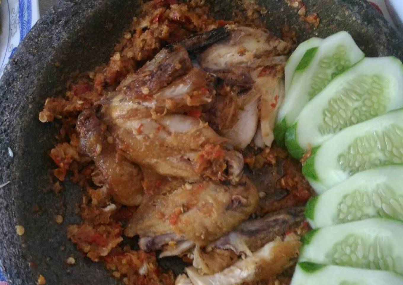 Ayam Geprek superr pedas