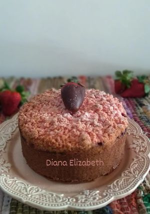 Una foto de Torta de frutilla y Coco. 🍓🥥👩🏼‍🍳