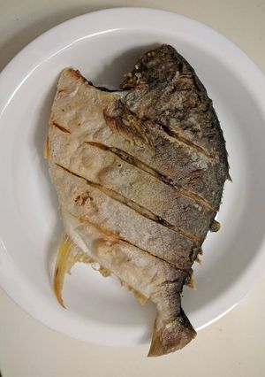 A picture of Pan fried golden pompano.