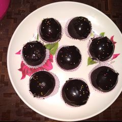 A picture of Cake pops.