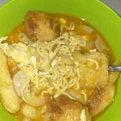 Seblak kuah pedas রেসিপির প্রধান ছবি