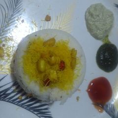A picture of Idli dabeli.
