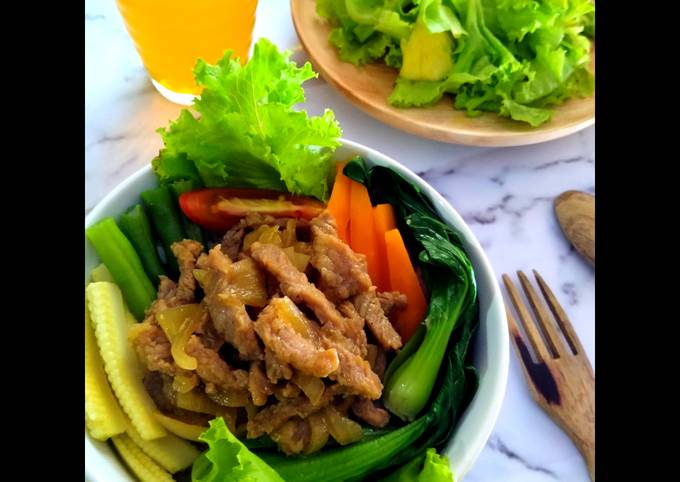 Rice Bowl with Beef Bulgogi