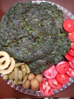 عکسی از دستور کوکو سبزی با سیر تازه 😋🌱🍅🧅🧄