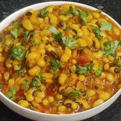 A picture of Black-eyed peas (lobia)curry.