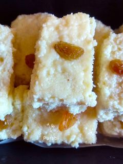 মিল্ক মালাই সন্দেশ(Milk malai sandesh recipe in bengali) রেসিপির প্রধান ছবি