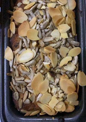 Foto resep Banana baileys cake with seeds