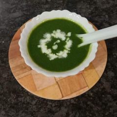 A picture of Healthy Spinach soup.