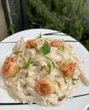 Fetuccini alfredo con camarones🍝🍤
