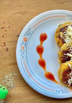 પીઝા બૉમ્બ (Pizza Bomb Recipe in Gujarati) રેસીપી મુખ્ય ફોટો