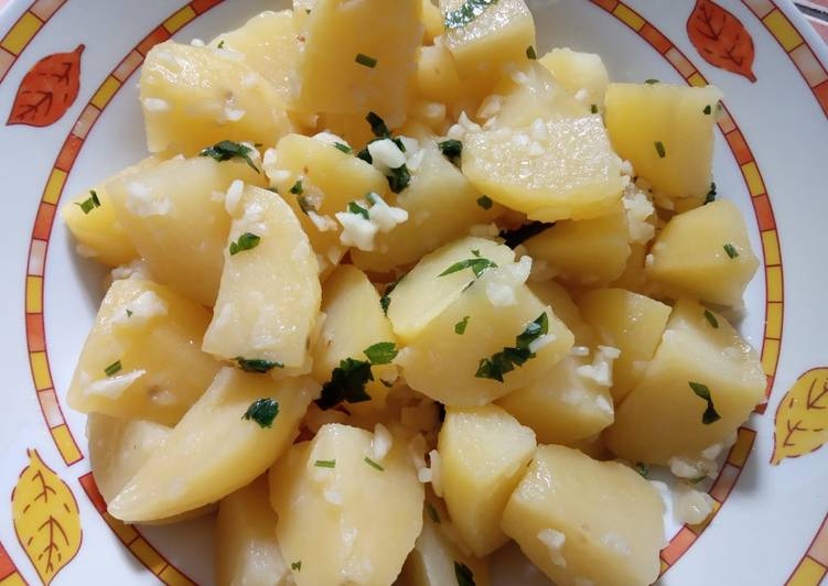Langkah Mudah untuk Membuat 182) Steamed Potato Garlic Anti Gagal