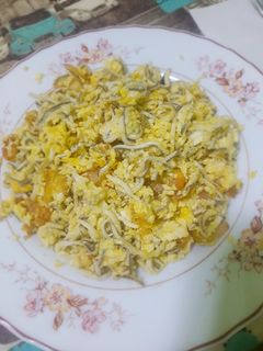 Una foto de Revuelto de gulas
