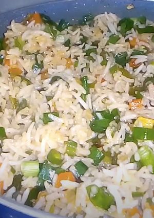 फ्राइड राइस (Fried Rice Recipe in Hindi) रेसिपी मुख्य फोटो