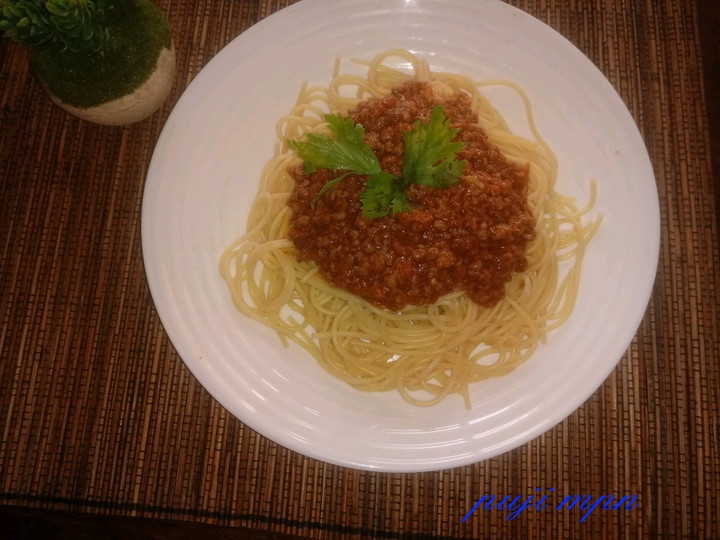 Standar Resep gampang bikin 236. Spageti Sapi Saus Bolognais dijamin lezat