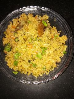 वेज फ्राइड राइस (Veg fried rice recipe in Hindi) रेसिपी मुख्य फोटो