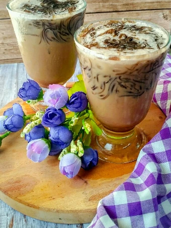 Langkah Mudah untuk Menyiapkan Resep 22. Es cappucino cincau #Senin Semangat yang Menggugah Selera Anti Ribet, Menggugah Selera