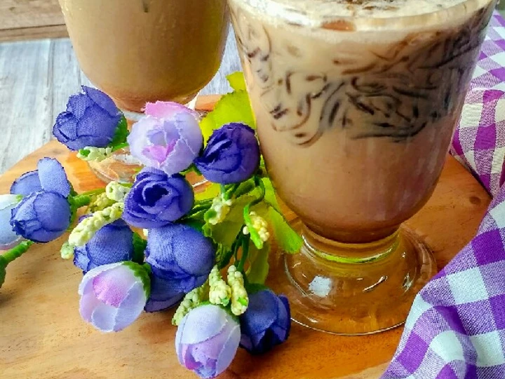 Langkah Mudah untuk Menyiapkan Resep 22. Es cappucino cincau #Senin Semangat yang Menggugah Selera Anti Ribet, Menggugah Selera